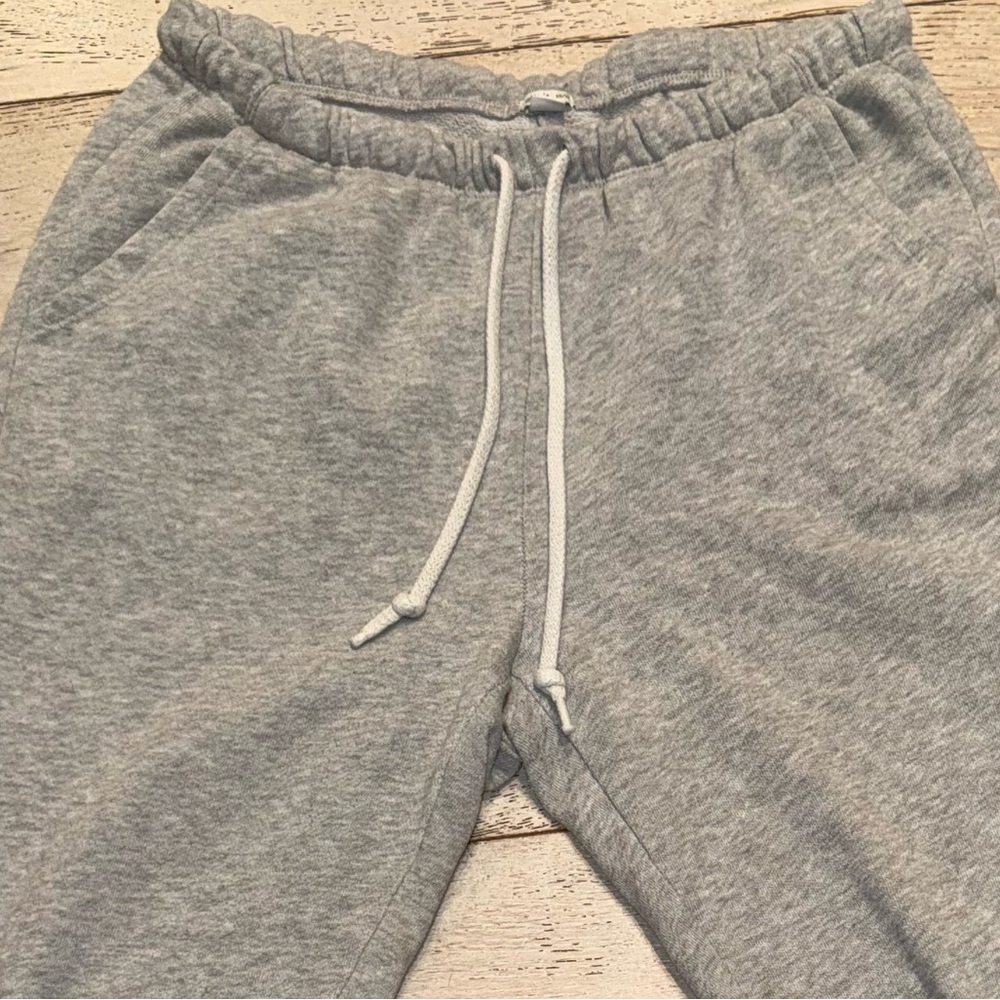 Excellent condition Aerie Ultra-Soft Cotton Jogger Sweatpants Gray Women’s XS - Picture 3 of 6